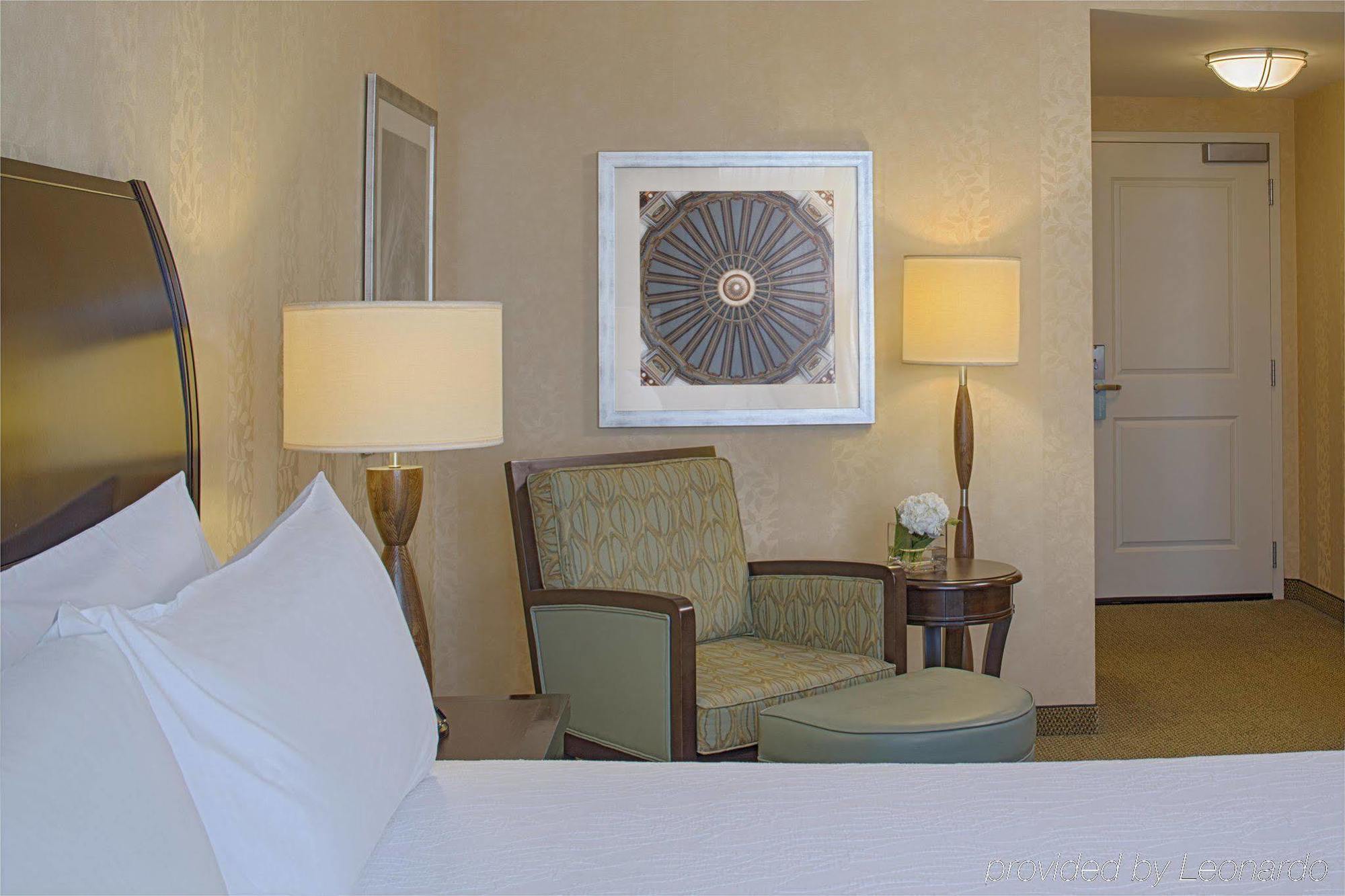 Hilton Garden Inn Jackson Downtown Exteriör bild
